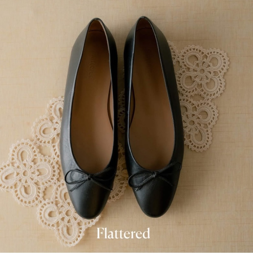 Flattered Bodil Bow-Trim Ballet Flats